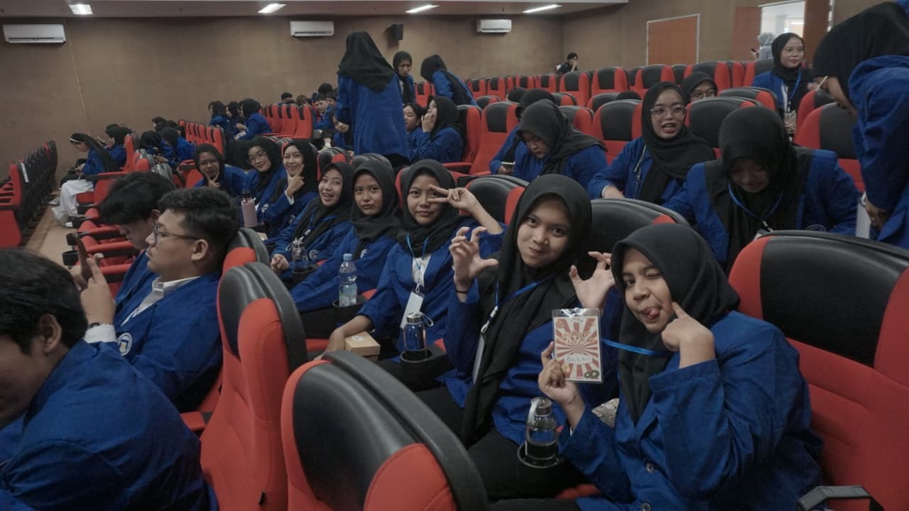 Peserta Kembali ke Ruangan H.7